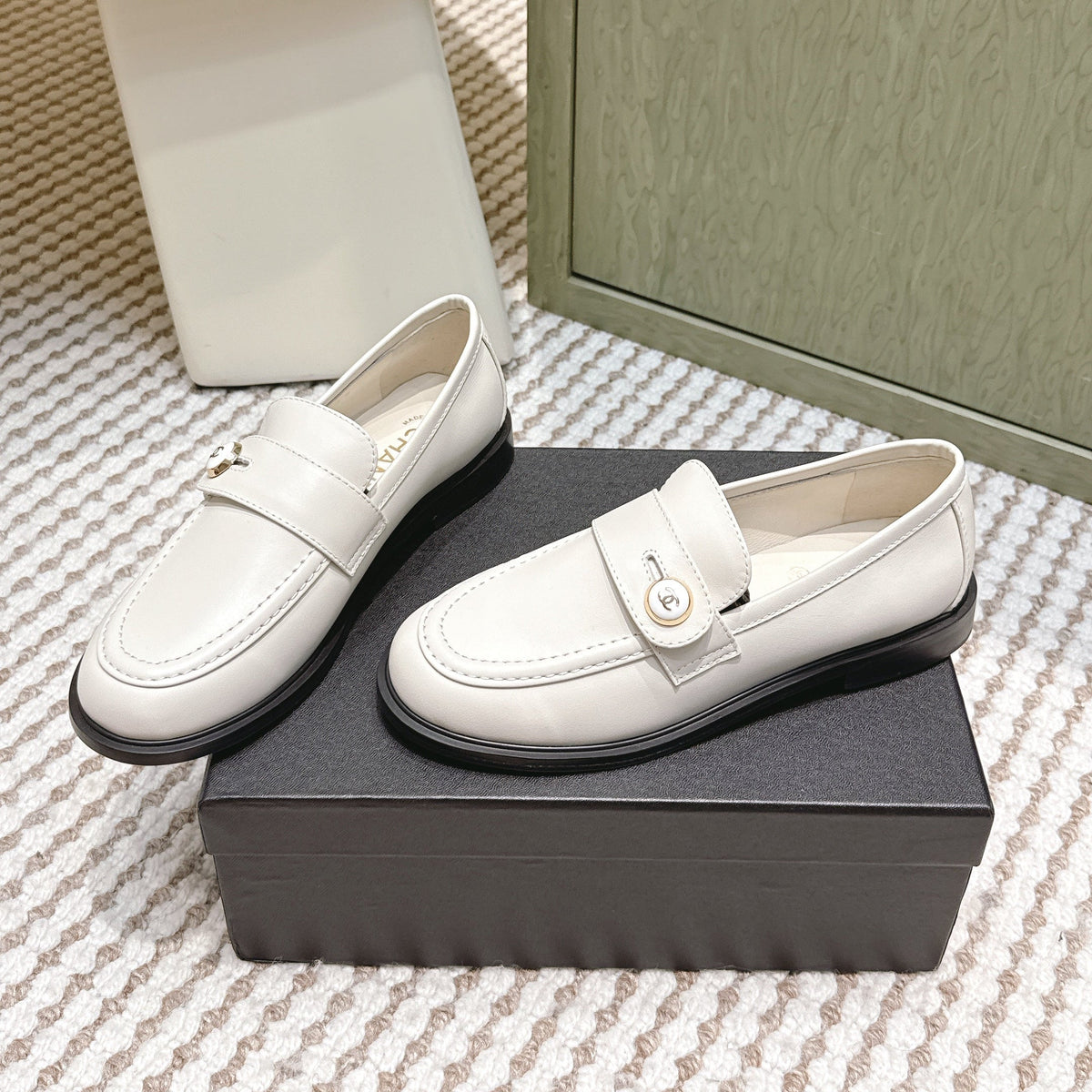 CHANEL 25S GODDESS FLAT LOAFERS IN WHITE CALFSKIN GOLD HARDWARE