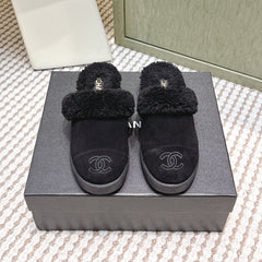 CHANEL 25S INDOOR SLIPPERS IN BLACK SUEDE FUR-LINED
