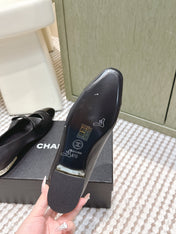 CHANEL 25S MARY JANE BALLET FLATS IN BLACK LAMBSKIN PATENT CAP TOE WITH BOW