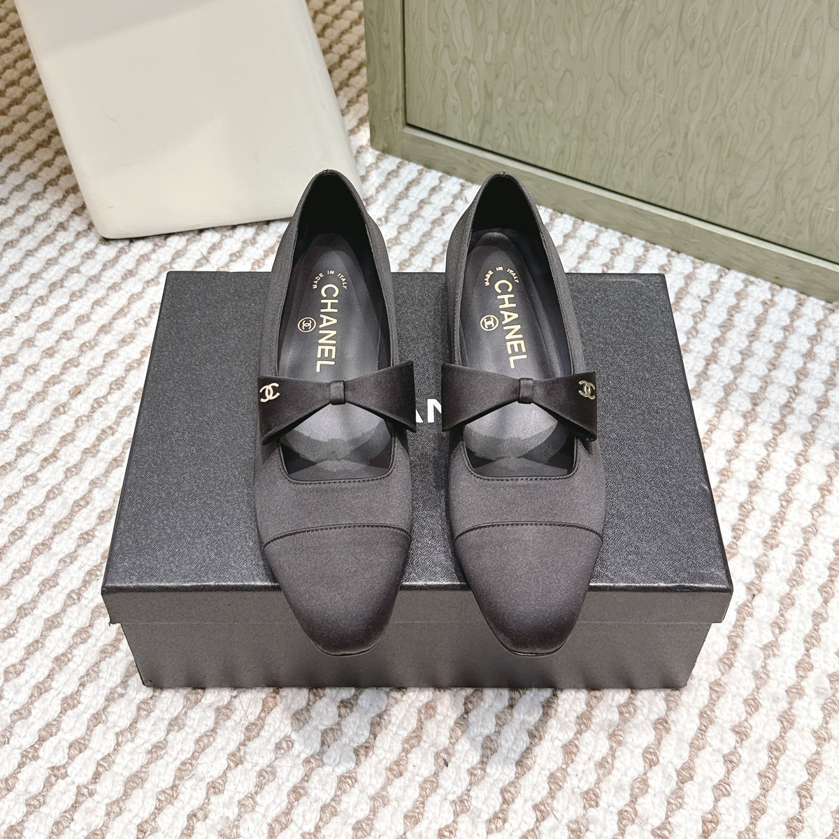 CHANEL 25S MARY JANE BALLET FLATS IN BLACK SILK WITH BOW