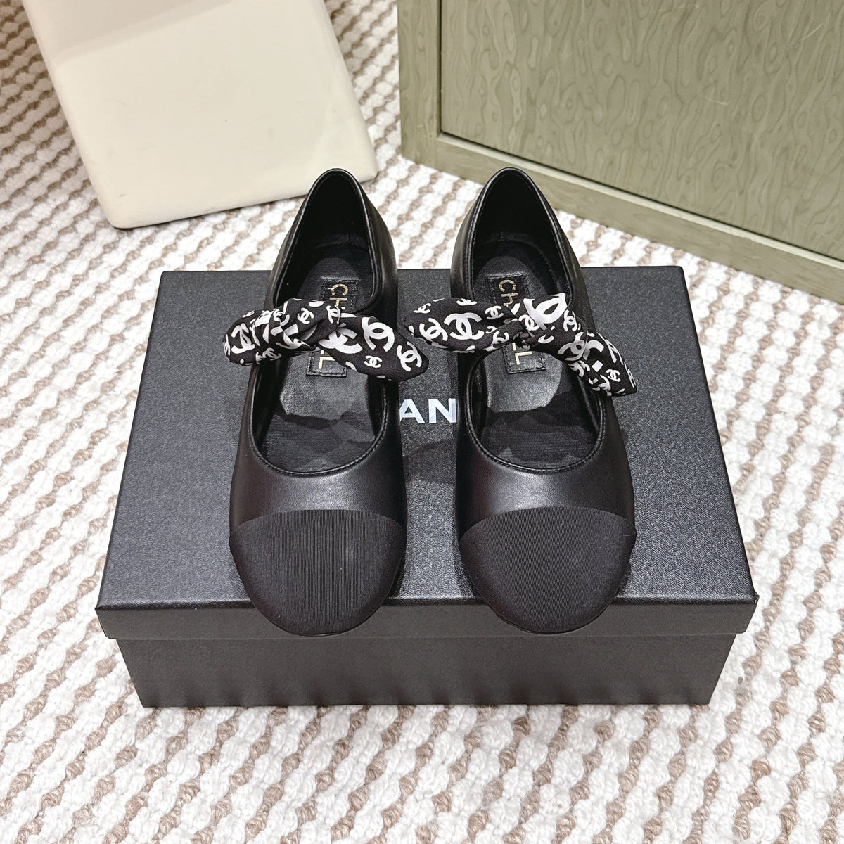 CHANEL 25S MARY JANES IN BLACK SHEARLING AND GROS GRAIN