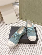 CHANEL 25S MOCCASINS IN LIGHT BLUISH-GRAY AND LIGHT GREY SUEDE