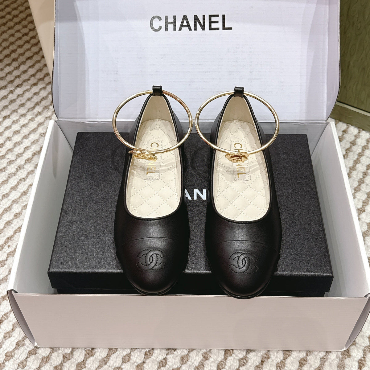 CHANEL 25S BALLERINA SHOES IN BLACK CALFSKIN GOLD HARDWARE