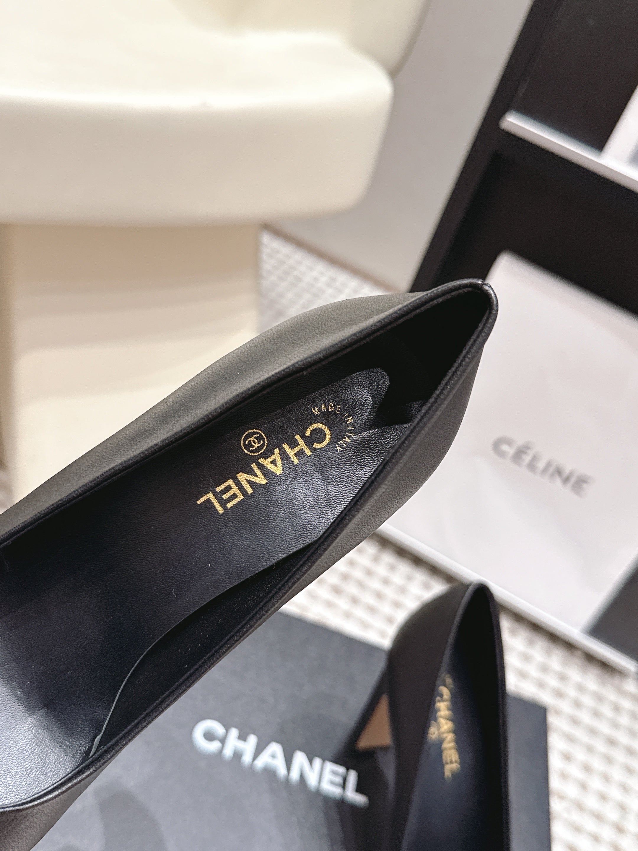 CHANEL 26S HIGH HEELS 95 MM IN BLACK CALFSKIN WITH GOLD-TONE CC LOGO