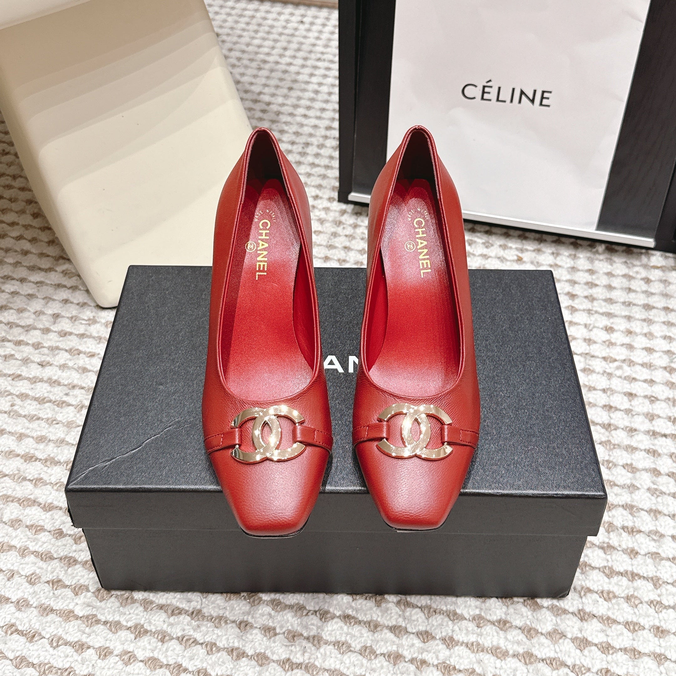 CHANEL 26S HIGH HEELS 95 MM IN RED CALFSKIN WITH GOLD-TONE CC LOGO