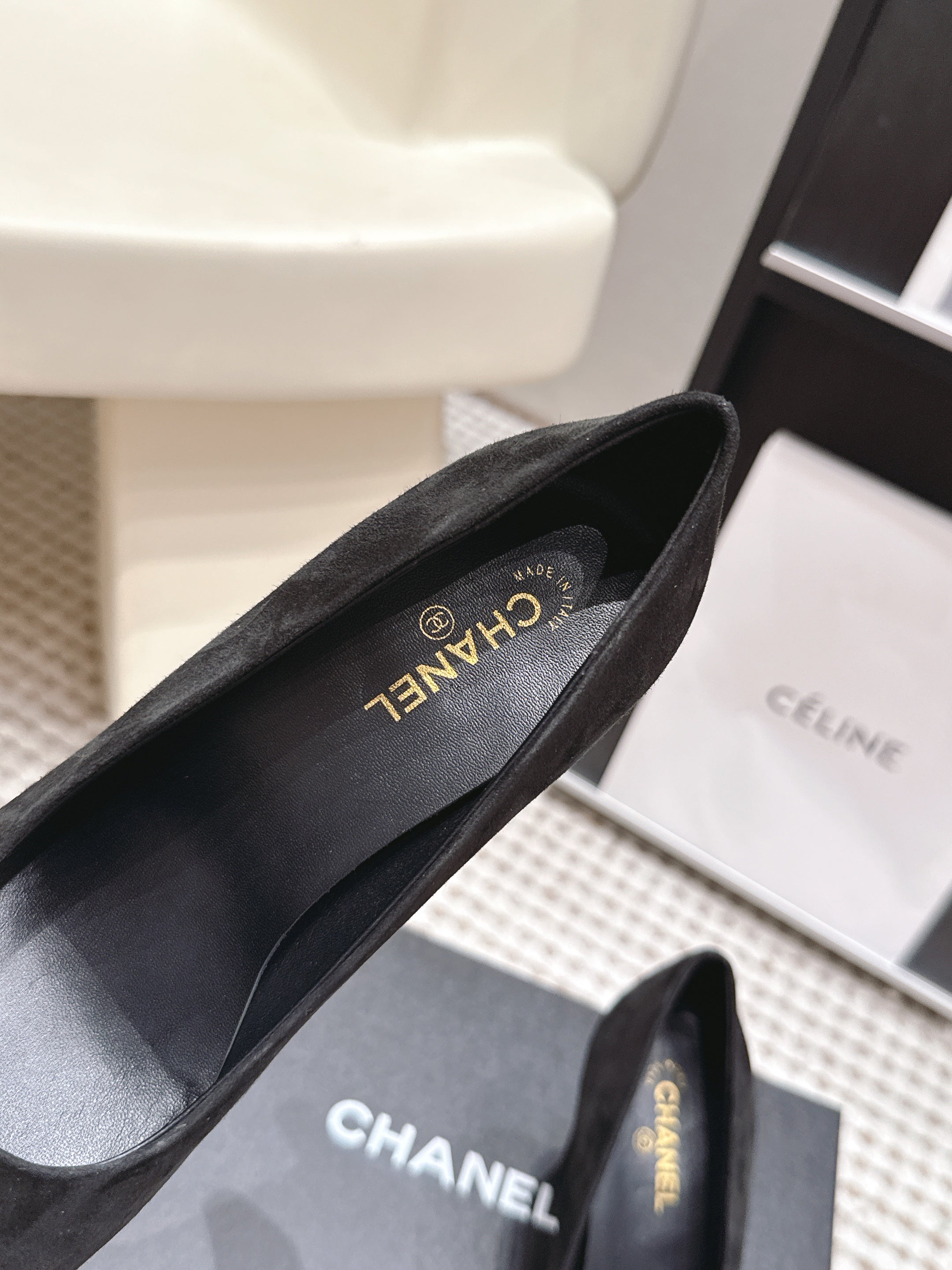CHANEL 26S HIGH HEELS 95 MM IN BLACK SUEDE WITH GOLD-TONE CC LOGO