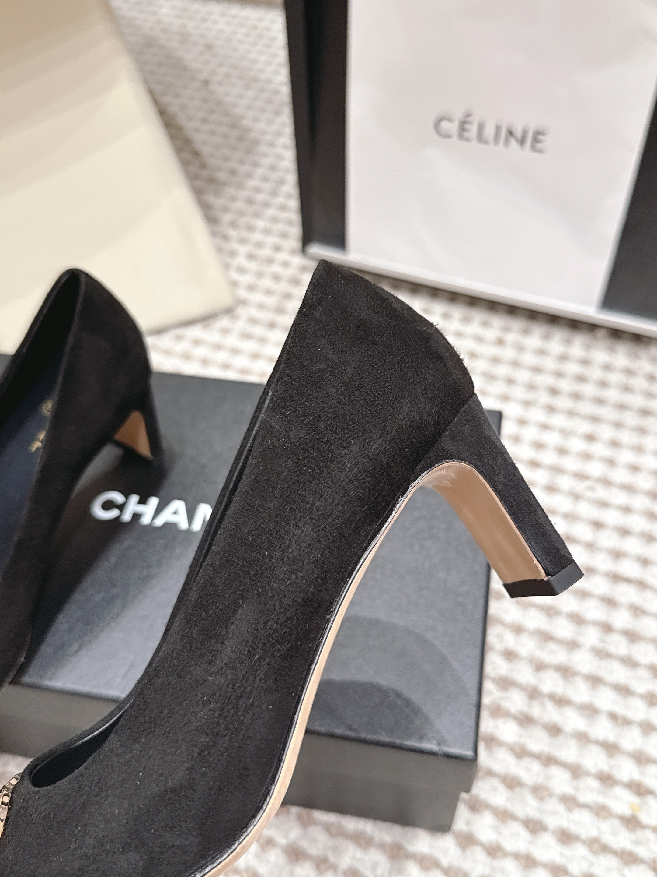 CHANEL 26S HIGH HEELS 75 MM IN BLACK SUEDE WITH GOLD-TONE CC LOGO