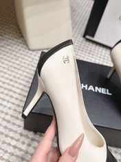 CHANEL 26S HIGH HEELS IN WHITE LAMBSKIN WITH BLACK CHEVRON-QUILTED TOE