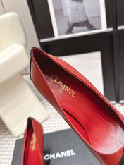 CHANEL 26S HIGH HEELS IN RED LAMBSKIN WITH BLACK CHEVRON-QUILTED TOE