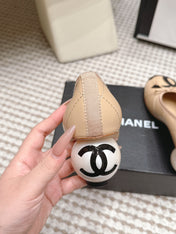 CHANEL 26S PEARL HIGH HEELS 55 MM IN BEIGE CALFSKIN WITH BLACK CC LOGO