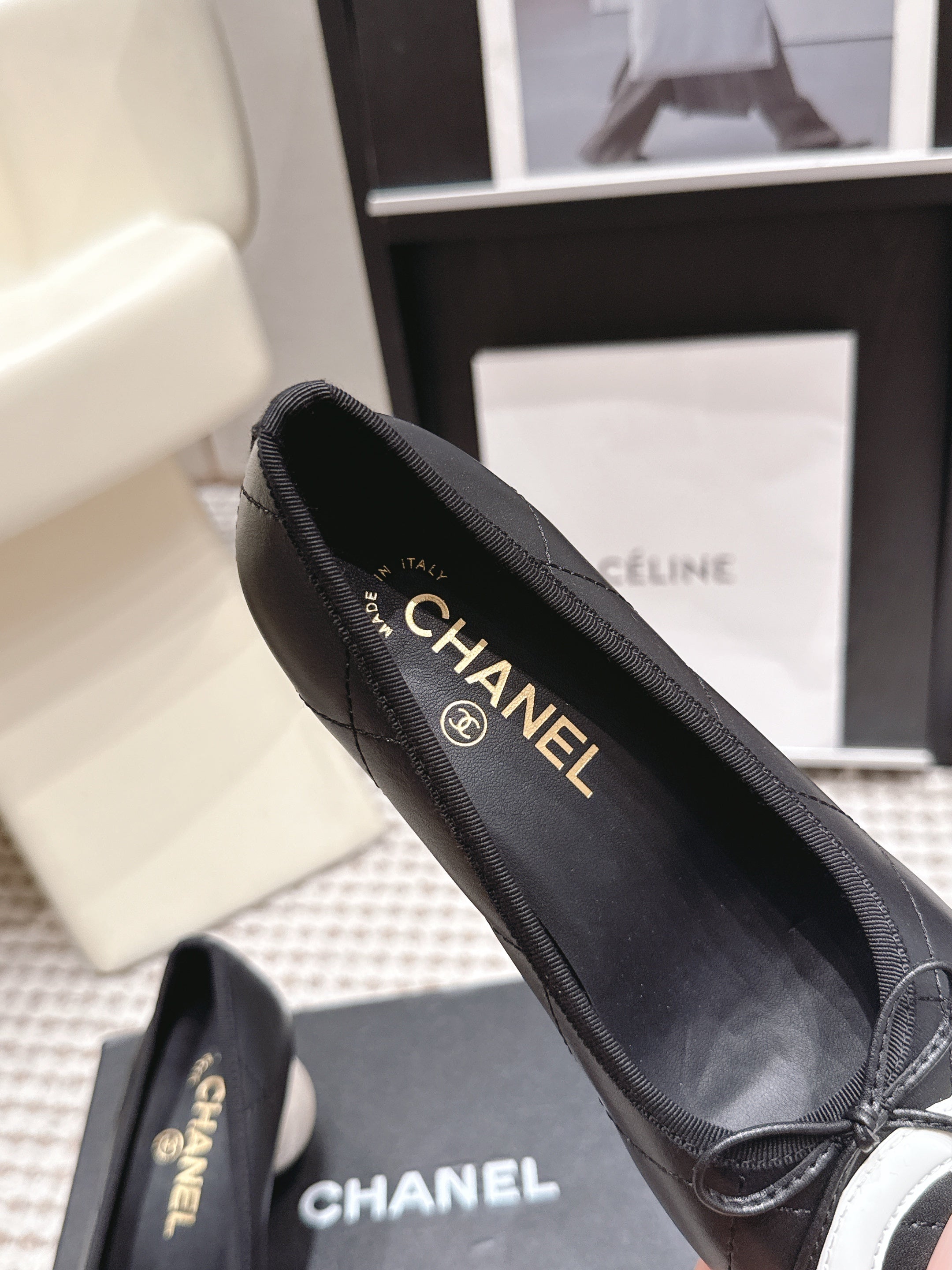 CHANEL 26S PEARL HIGH HEELS 55 MM IN BLACK CALFSKIN WITH WHITE CC LOGO