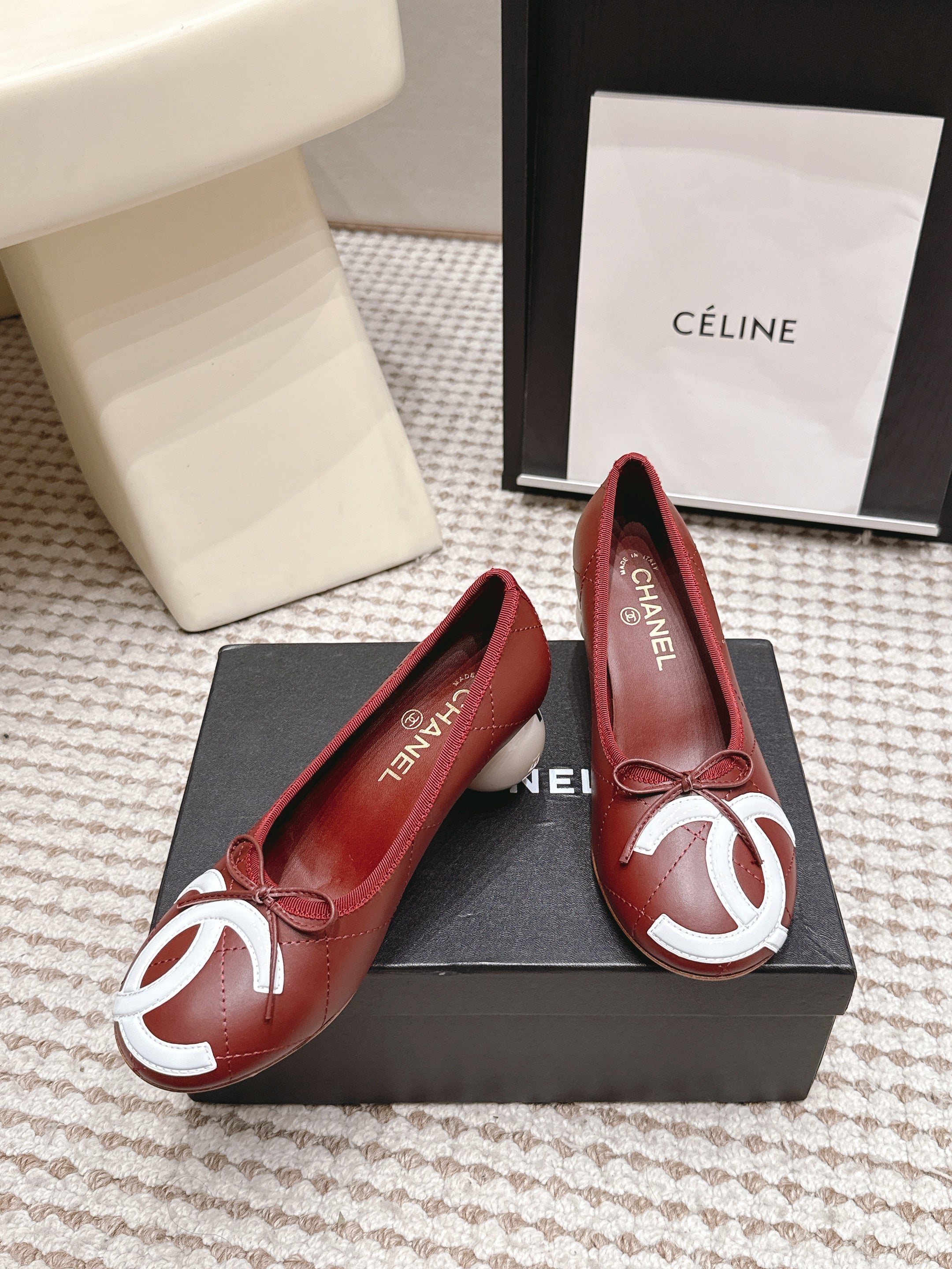 CHANEL 26S PEARL HIGH HEELS 55 MM IN DARK RED CALFSKIN WITH WHITE CC LOGO