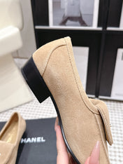 CHANEL 26S LOAFERS IN BEIGE SUEDE WITH GOLD-TONE CC LOGO