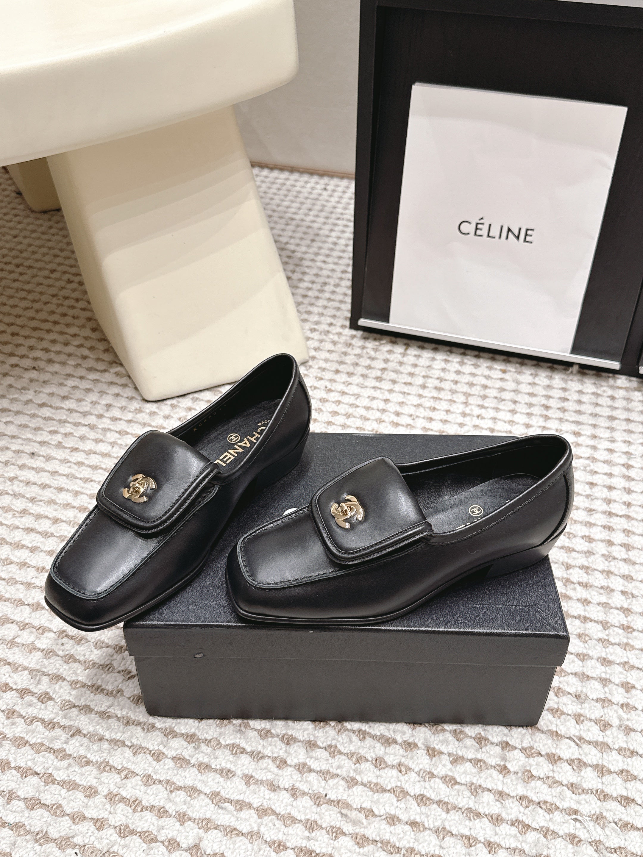 CHANEL 26S LOAFERS IN BLACK CALFSKIN WITH GOLD-TONE CC LOGO