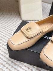 CHANEL 26S LOAFERS IN BEIGE CALFSKIN WITH GOLD-TONE CC LOGO