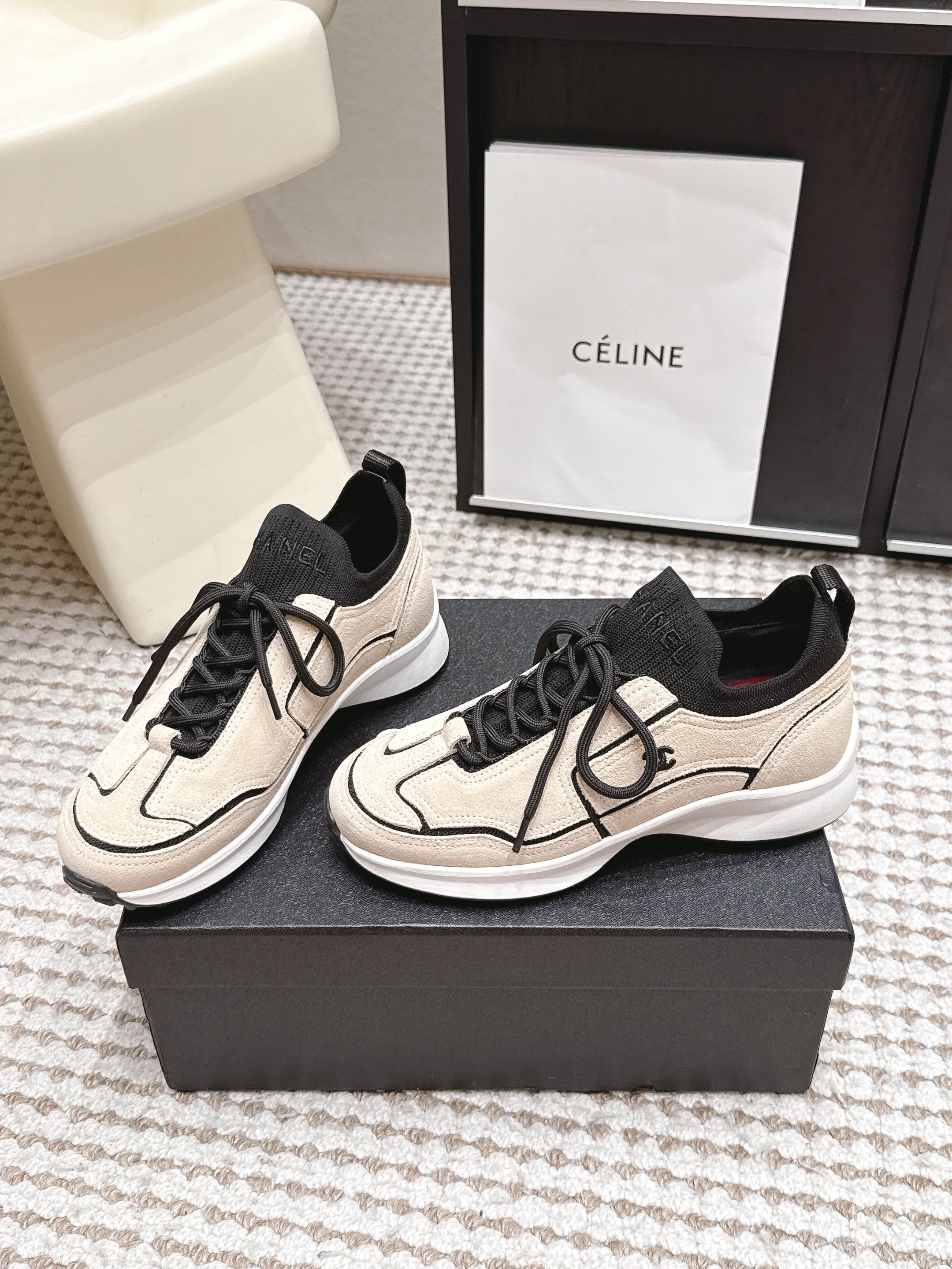 CHANEL 26S PLATFORM SNEAKERS 30 MM IN BEIGE SUEDE WITH BLACK FABRIC