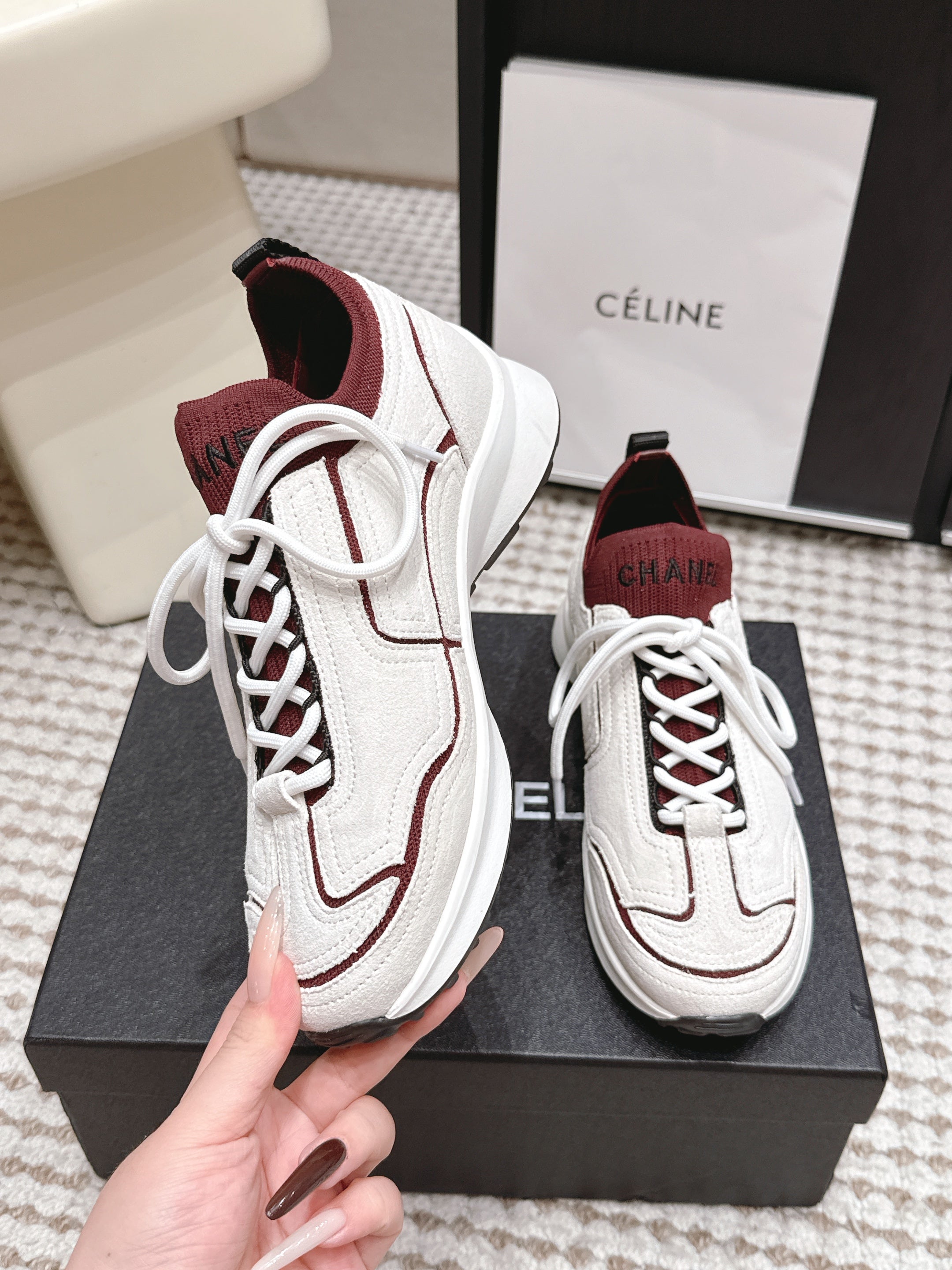 CHANEL 26S PLATFORM SNEAKERS 30 MM IN WHITE SUEDE WITH BURGUNDY FABRIC