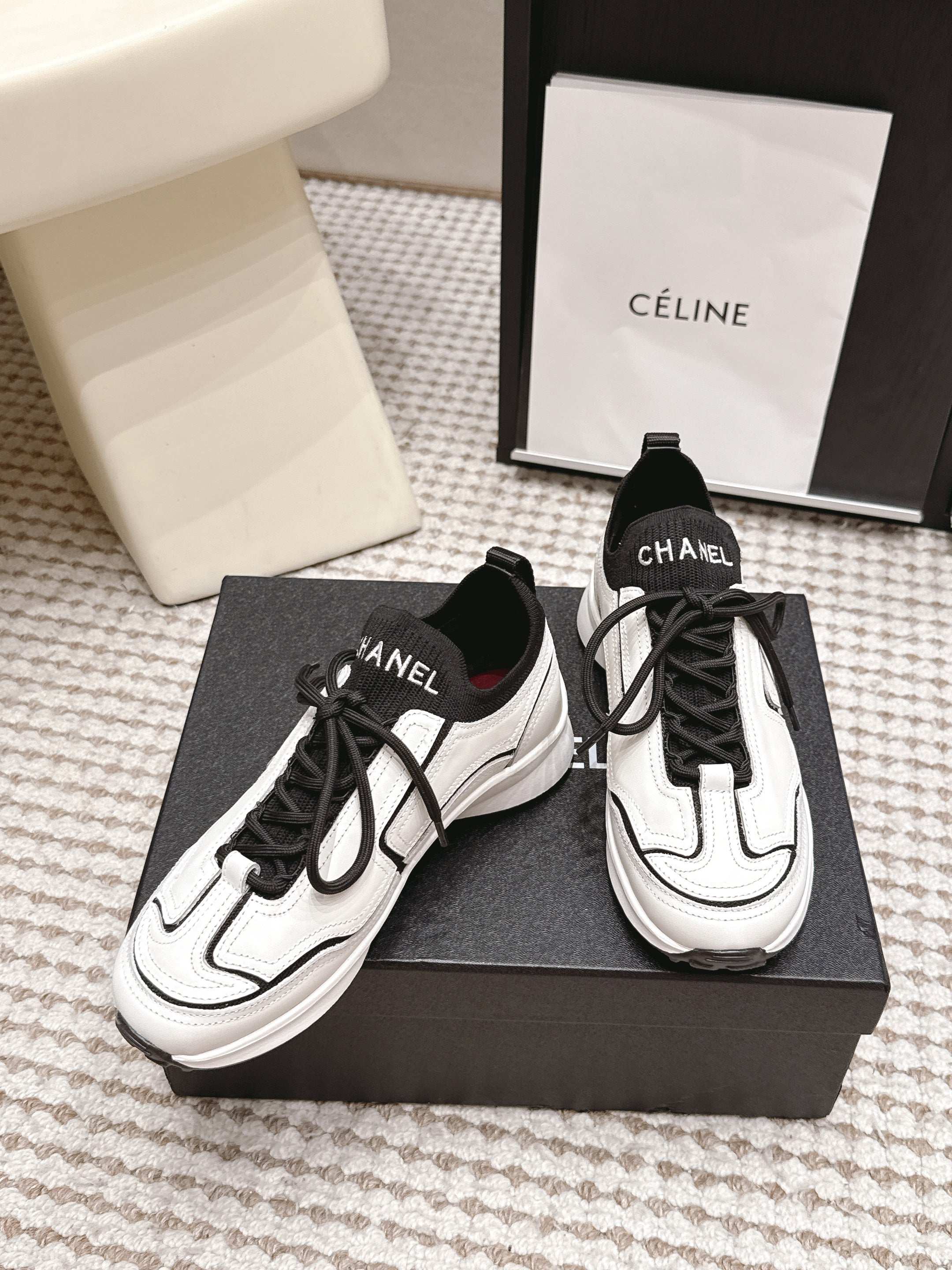 CHANEL 26S PLATFORM SNEAKERS 30 MM IN WHITE CALFSKIN WITH BLACK FABRIC