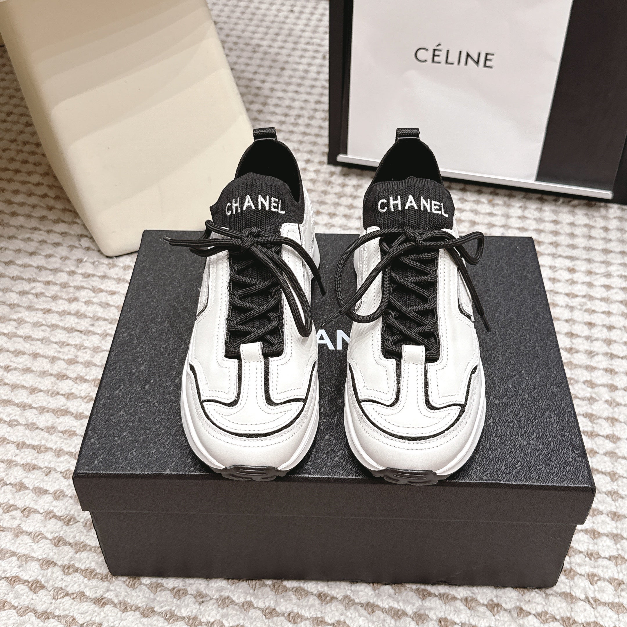 CHANEL 26S PLATFORM SNEAKERS 30 MM IN WHITE CALFSKIN WITH BLACK FABRIC