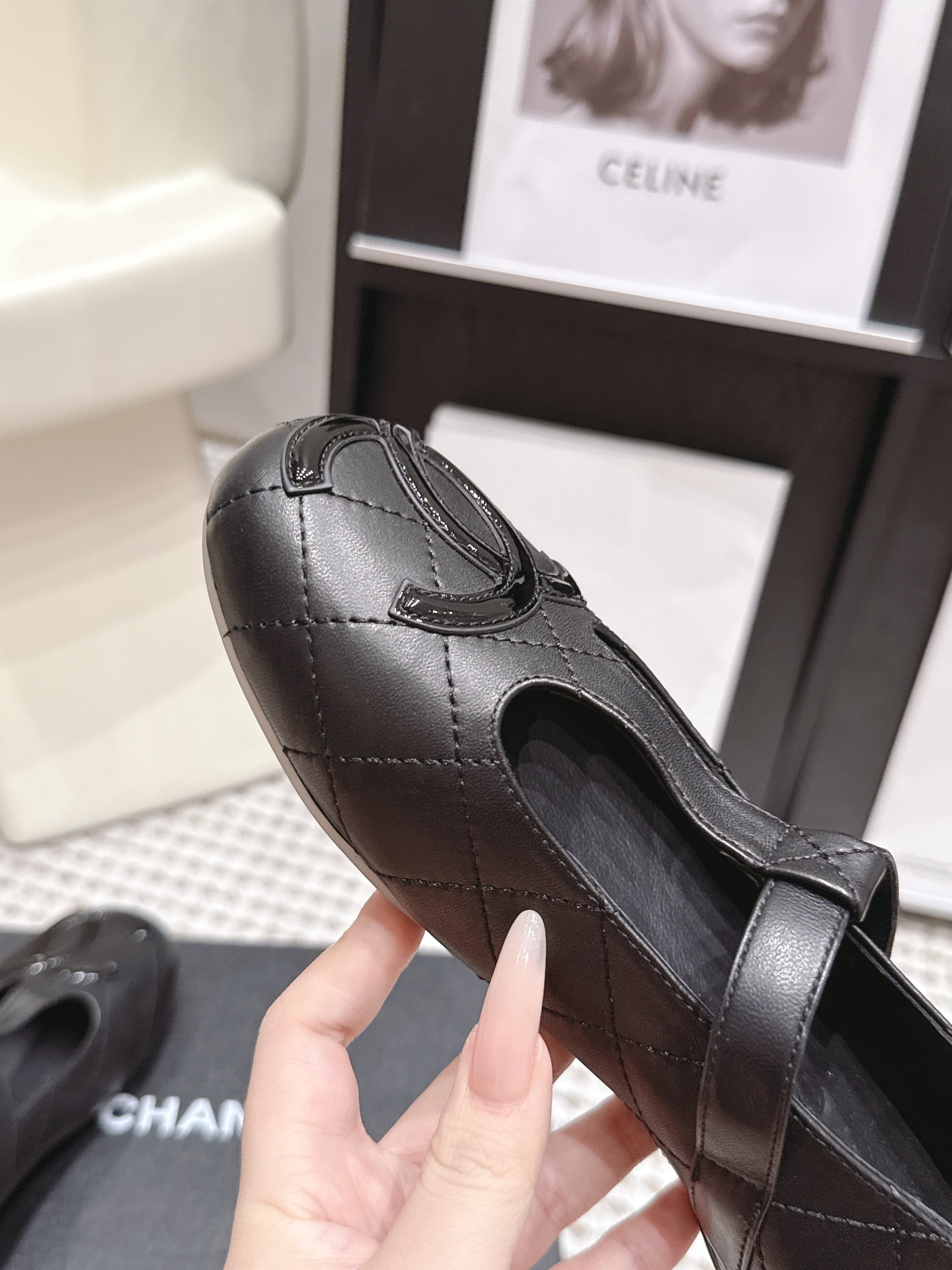 CHANEL 26S MARY JANE FLATS IN BLACK LAMBSKIN WITH  CC LOGO
