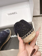 CHANEL 26S SLIP ONS IN NAVY BLUE TWEED AND PATENT CALFSKIN