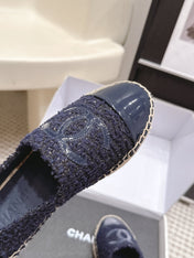 CHANEL 26S SLIP ONS IN NAVY BLUE TWEED AND PATENT CALFSKIN