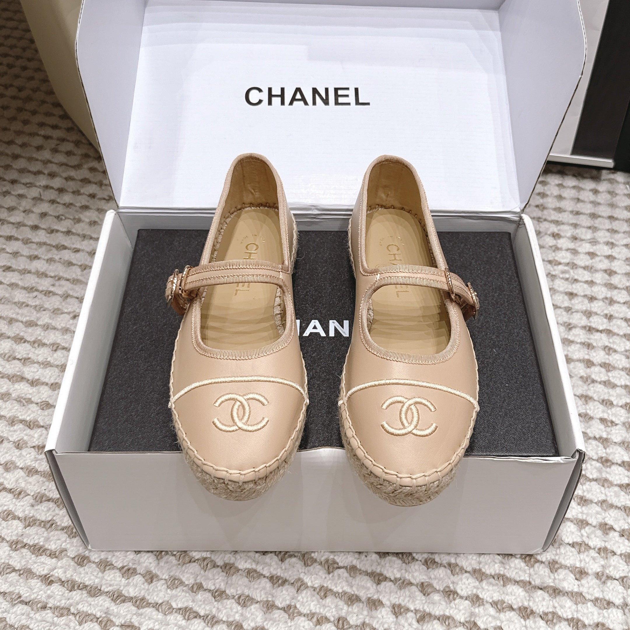 CHANEL 26S MARY JANE FLATS IN BEIGE LAMBSKIN ESPADRILLE SOLE