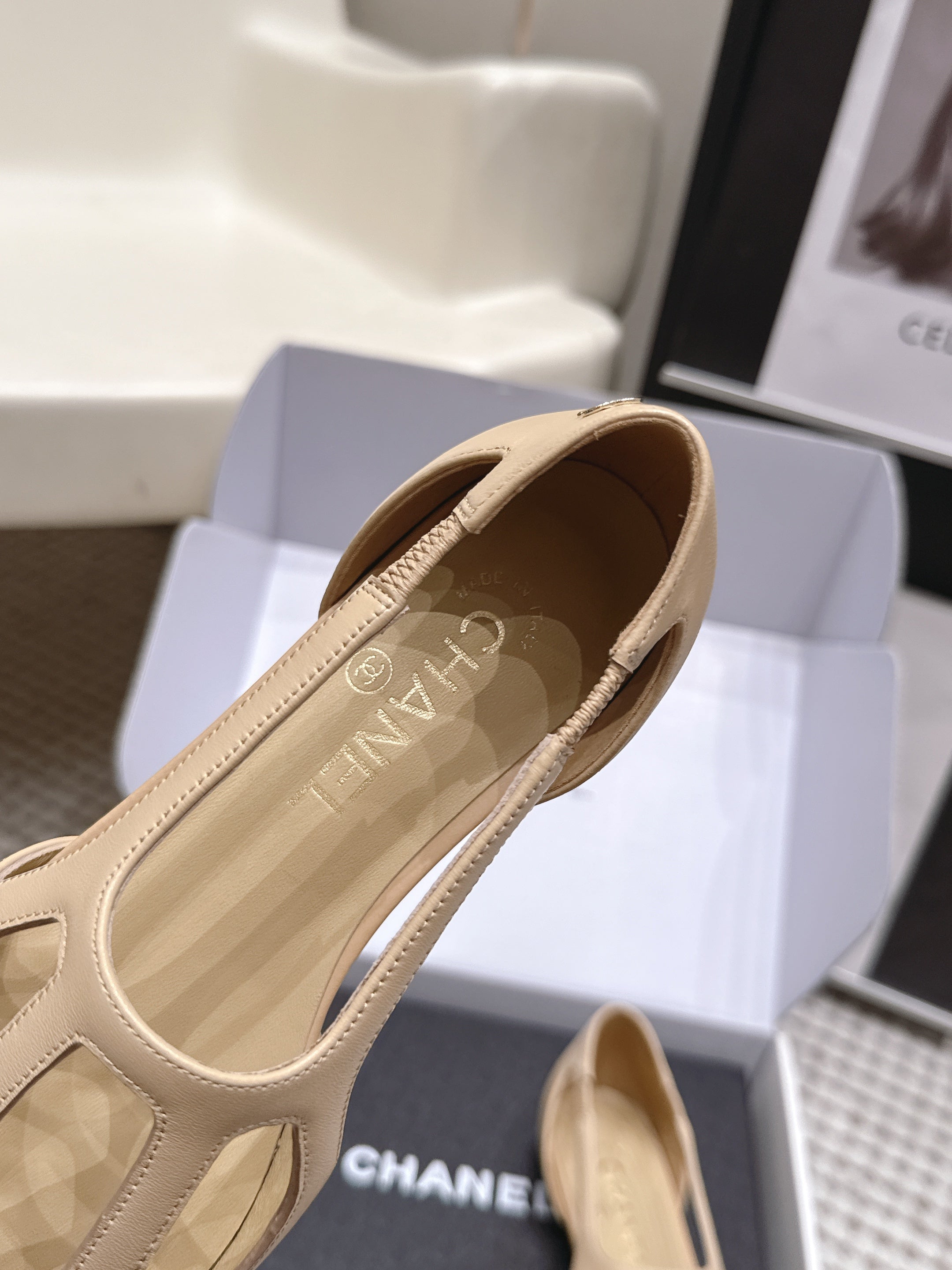 CHANEL 26S ROUND TOE MARY JANE FLATS IN OFF BEIGE CUTOUT CALFSKIN WITH BLACK PATENT TOE