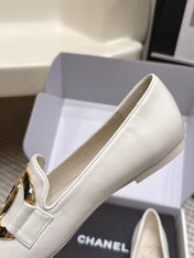 CHANEL 26S SQUARE TOE FLATS IN WHITE CALFSKIN WITH GOLD TONE CC LOGO