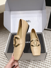 CHANEL 26S SQUARE TOE FLATS IN BEIGE CALFSKIN WITH GOLD TONE CC LOGO