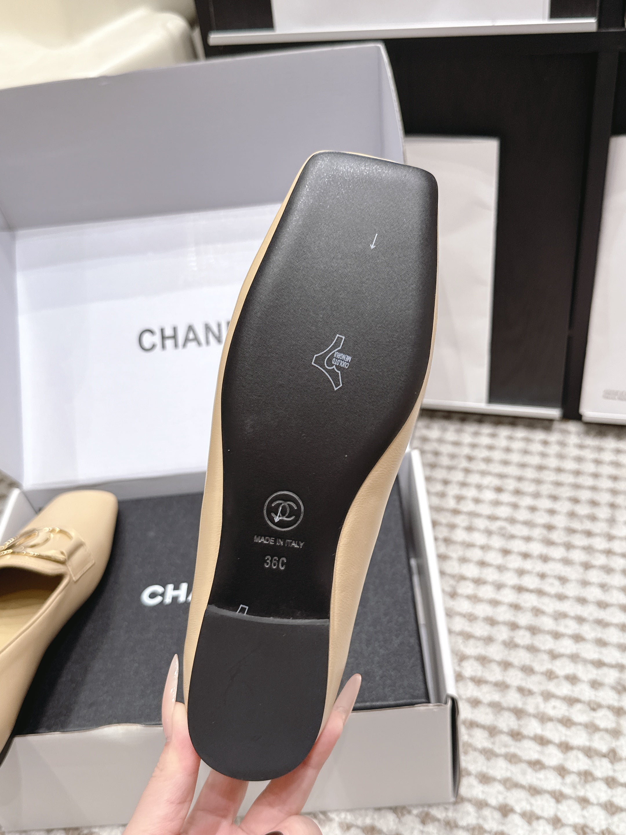 CHANEL 26S SQUARE TOE FLATS IN BEIGE CALFSKIN WITH GOLD TONE CC LOGO
