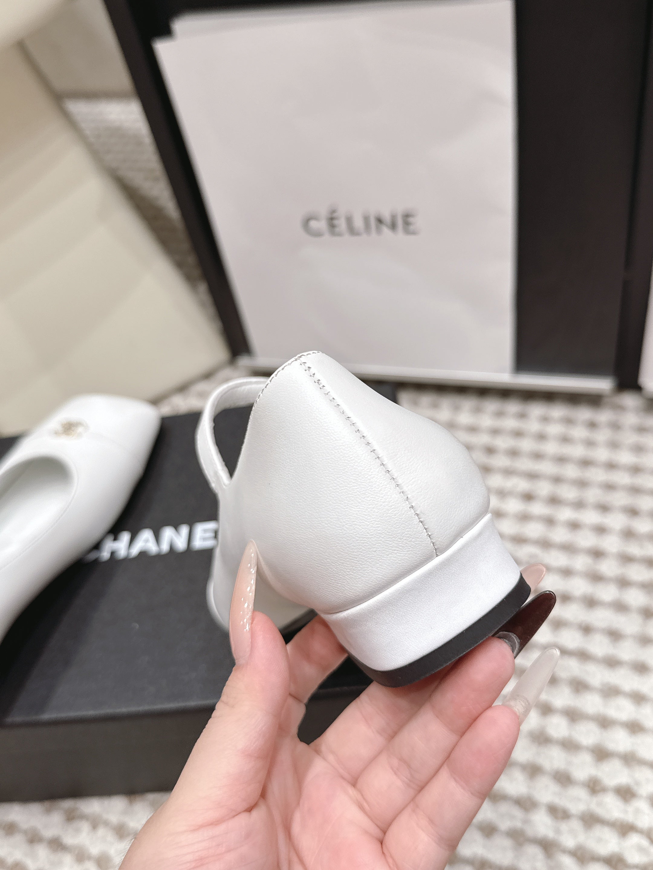 CHANEL 26S SQUARE TOE MARY JANE FLATS IN WHITE CALFSKIN