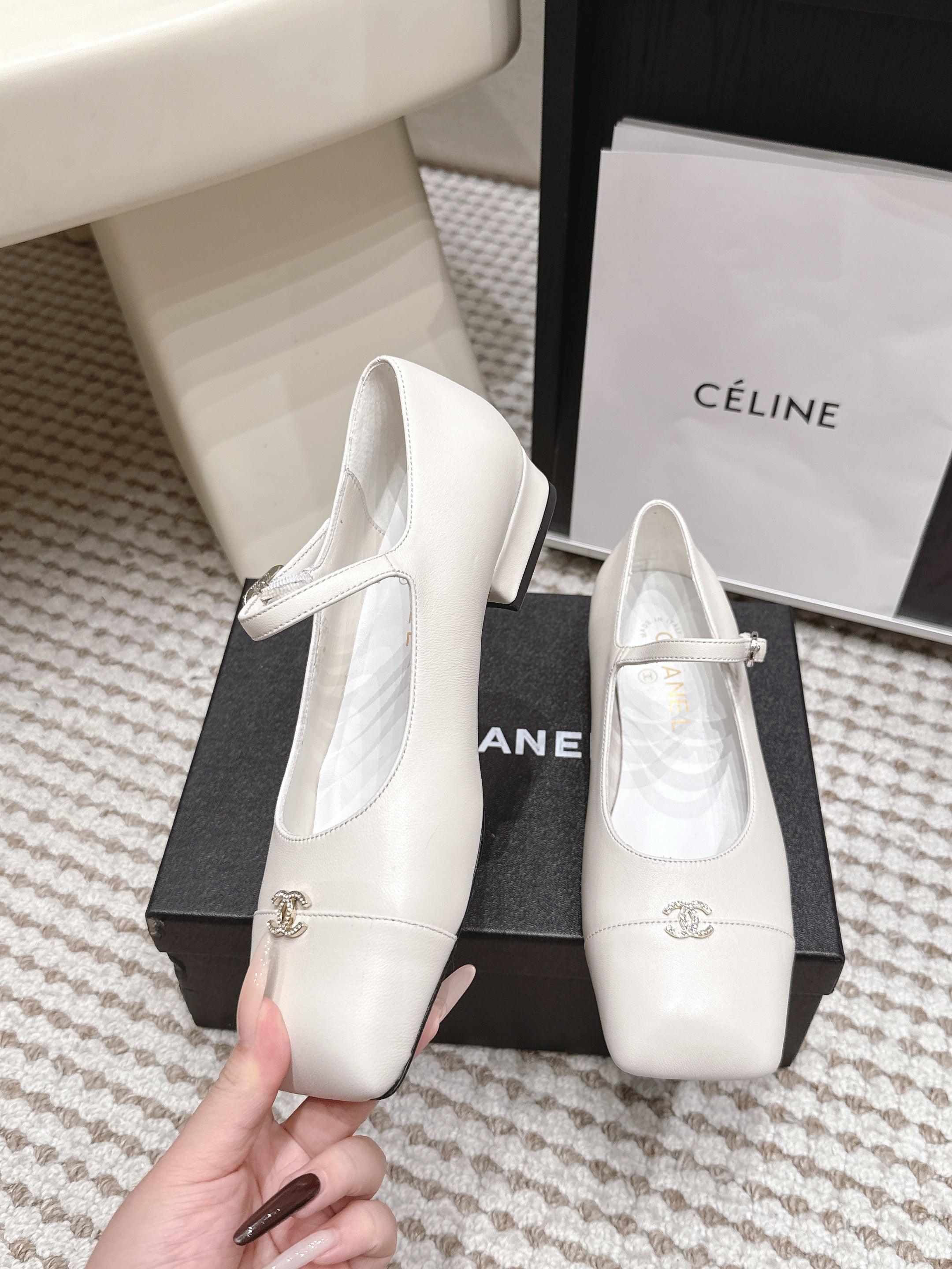 CHANEL 26S SQUARE TOE MARY JANE FLATS IN OFF WHITE CALFSKIN