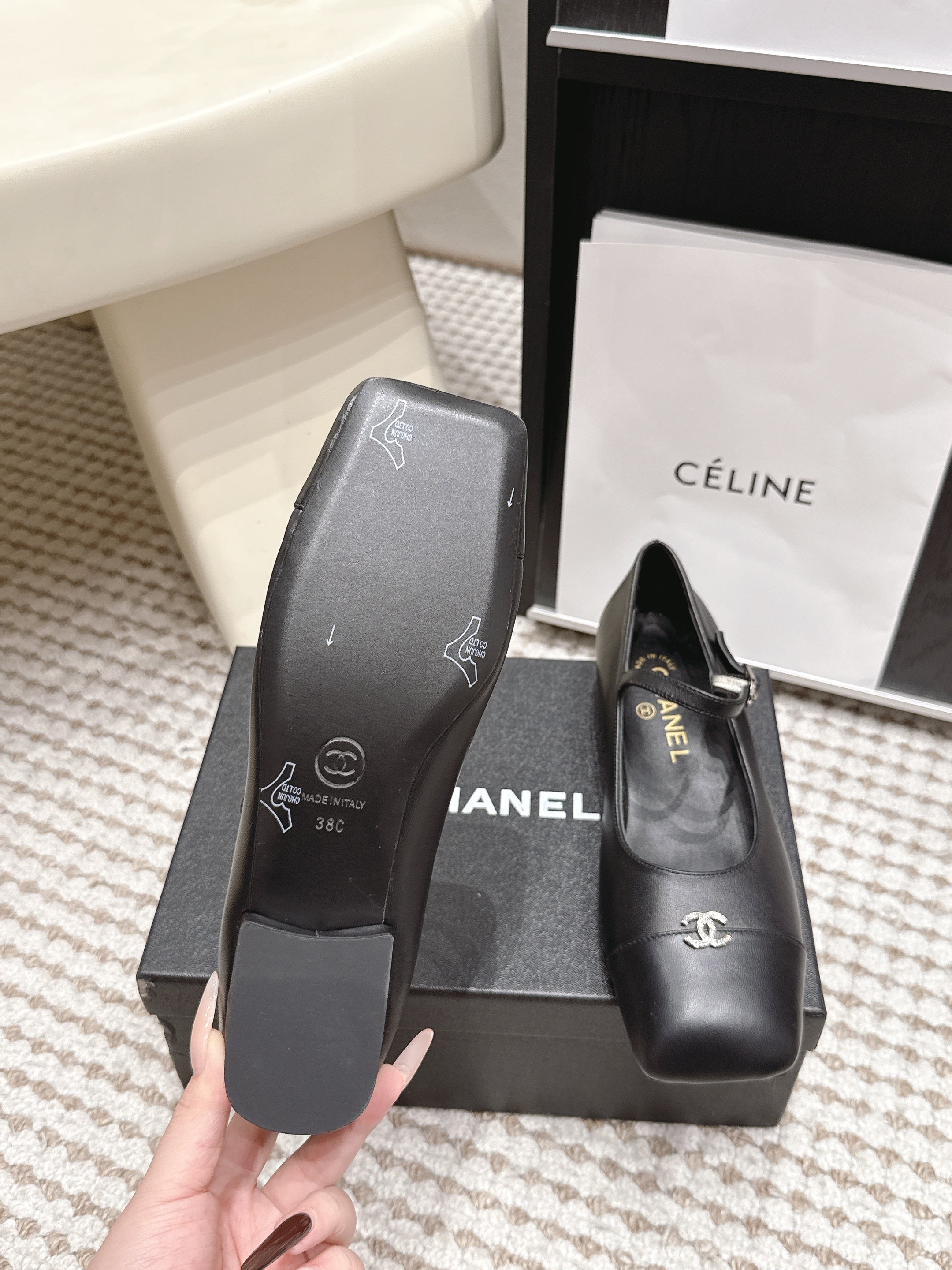 CHANEL 26S SQUARE TOE MARY JANE FLATS IN BLACK CALFSKIN