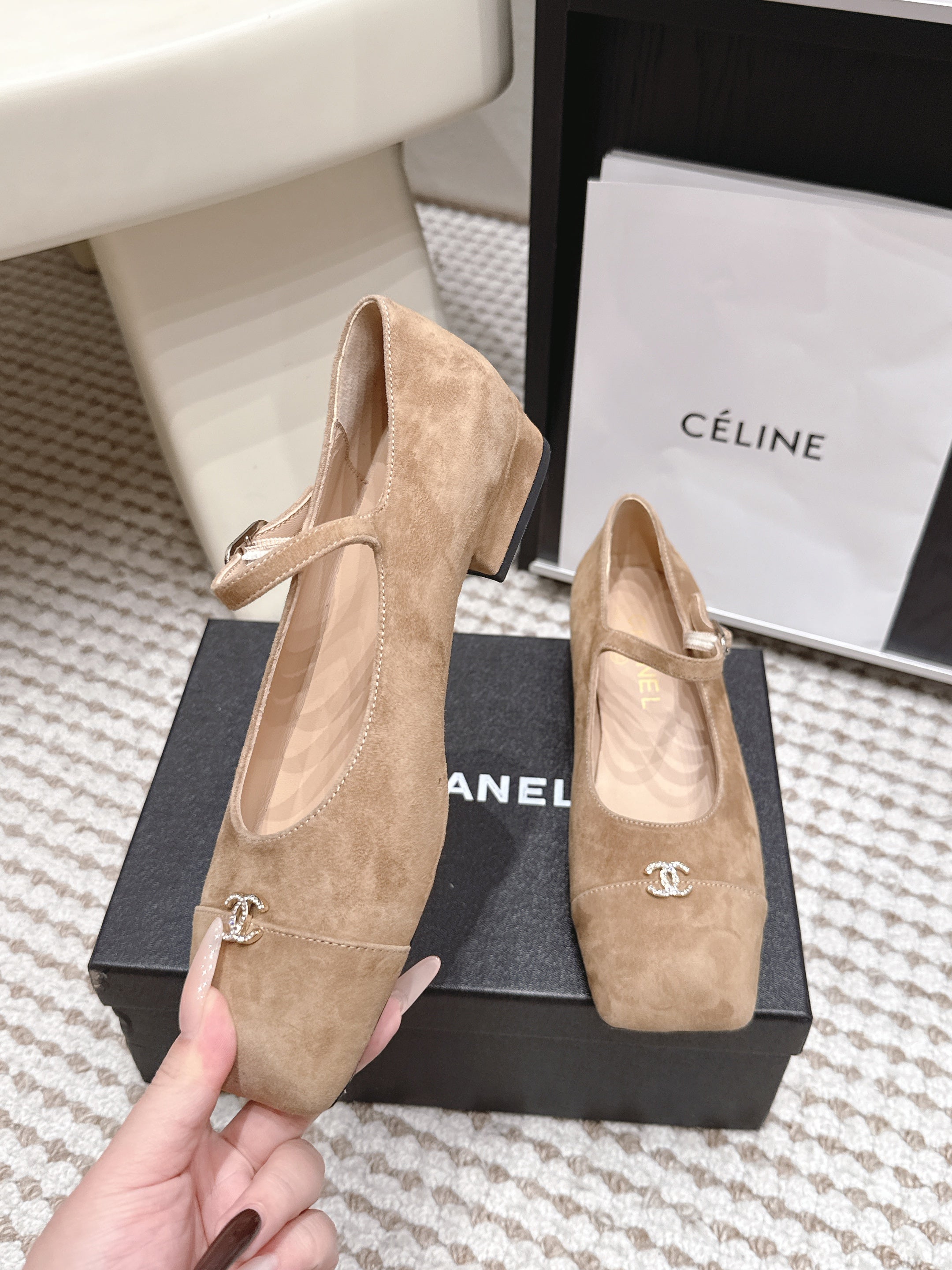 CHANEL 26S SQUARE TOE MARY JANE FLATS IN LIGHT BROWN SUEDE