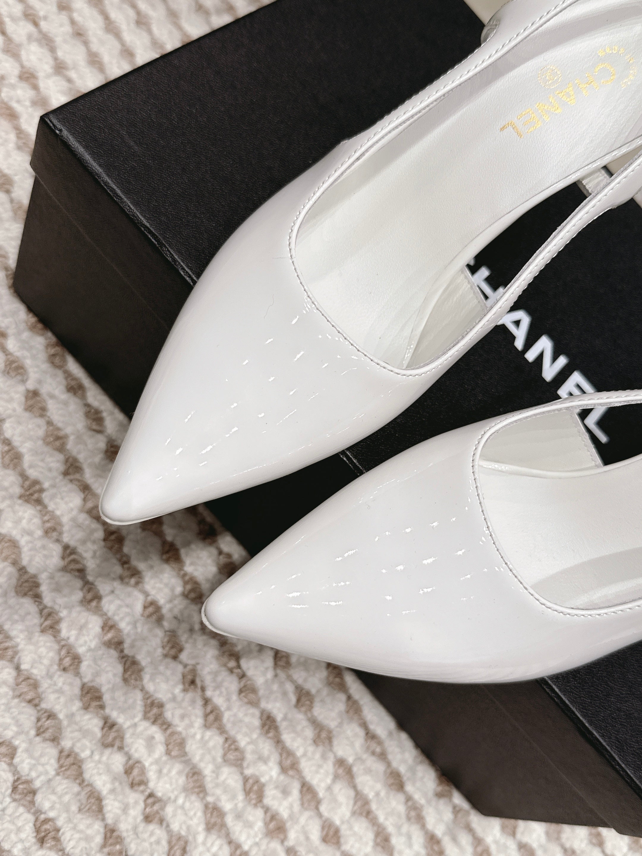 CHANEL 26S HIGH HEEL SLINGBACKS 80 MM IN WHITE PATENT