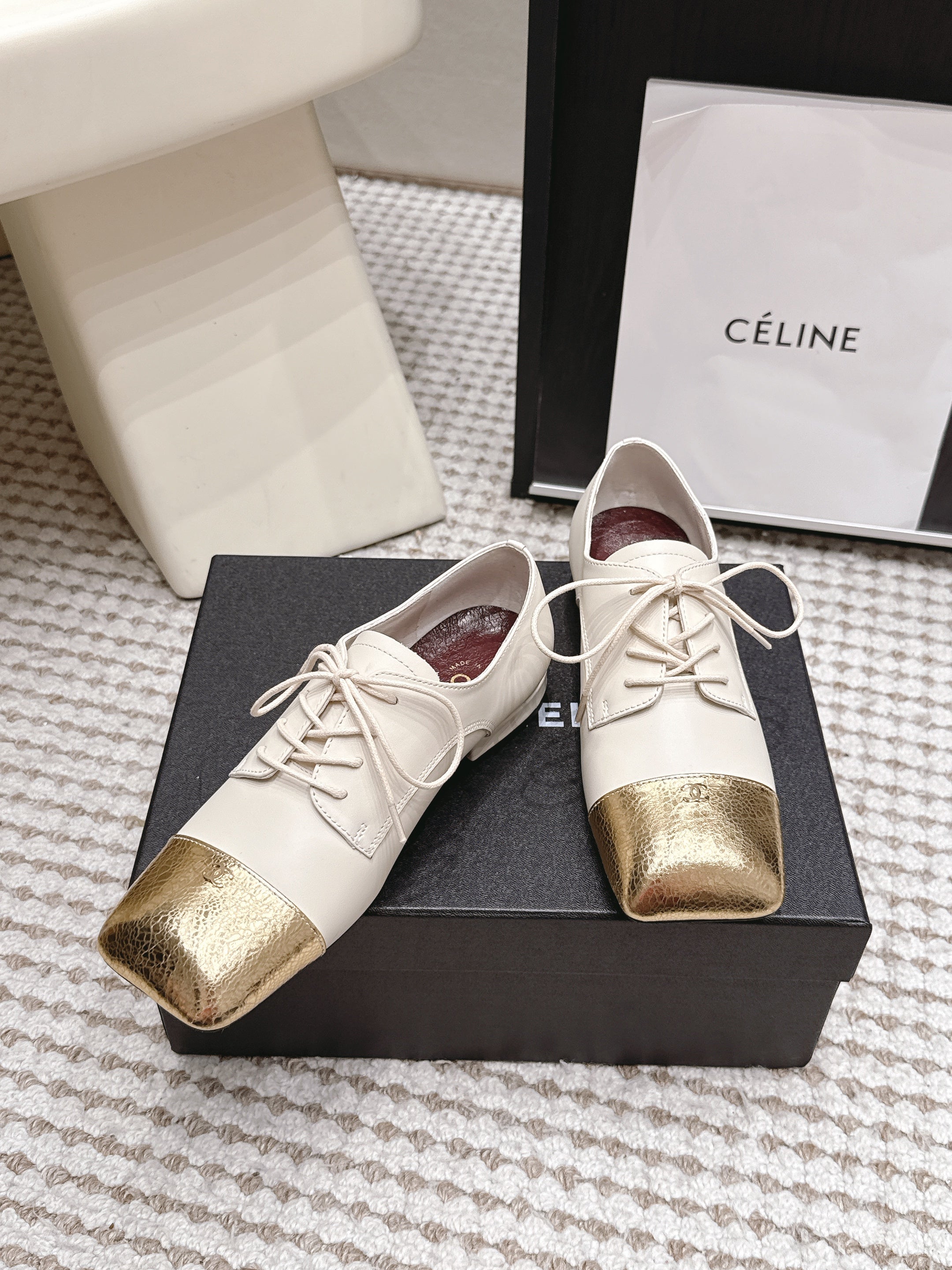 CHANEL 26S LACE-UP OXFORD SHOES IN LIGHT BEIGE CALFSKIN WITH GOLD TOE CAP