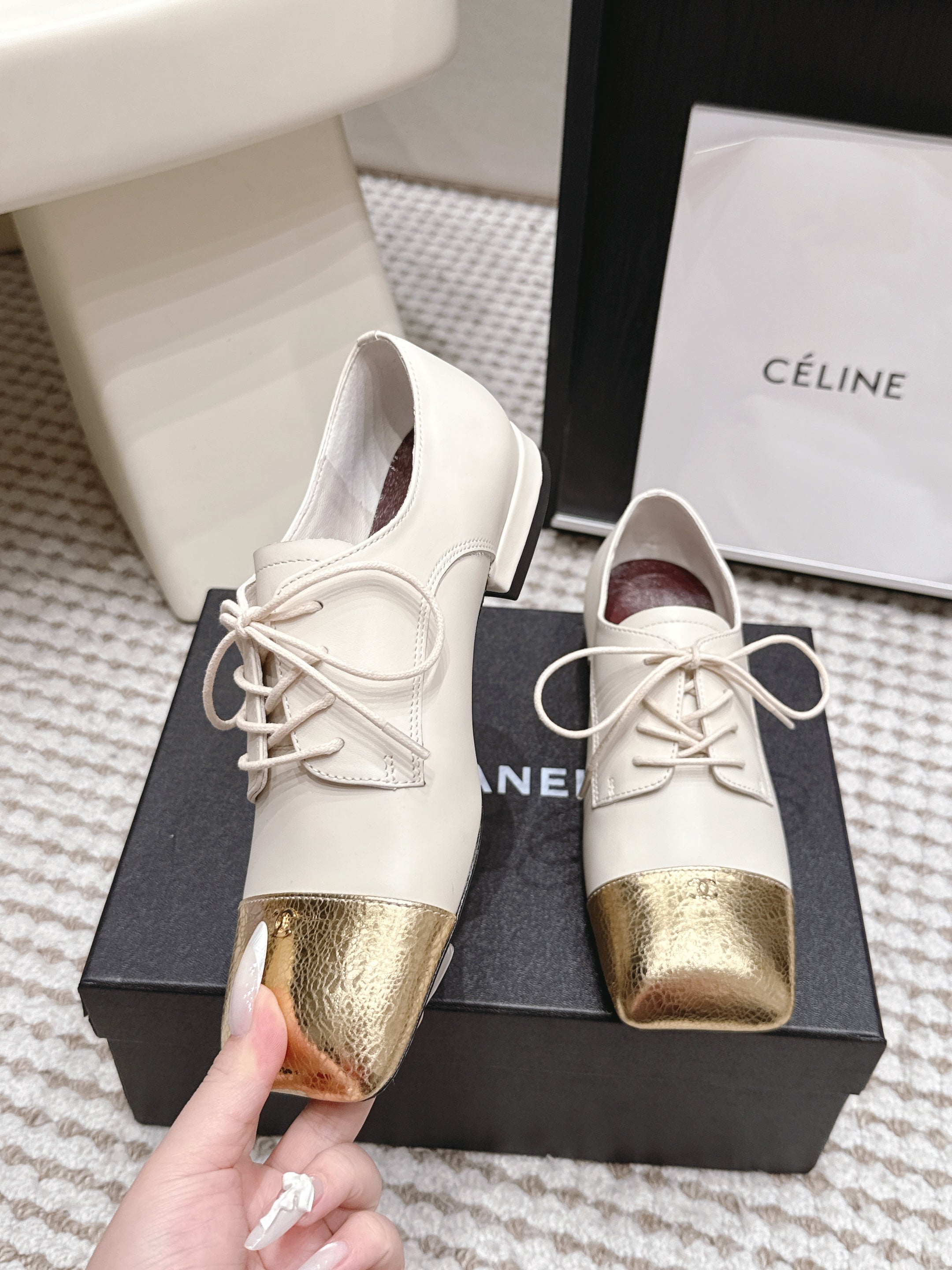 CHANEL 26S LACE-UP OXFORD SHOES IN LIGHT BEIGE CALFSKIN WITH GOLD TOE CAP