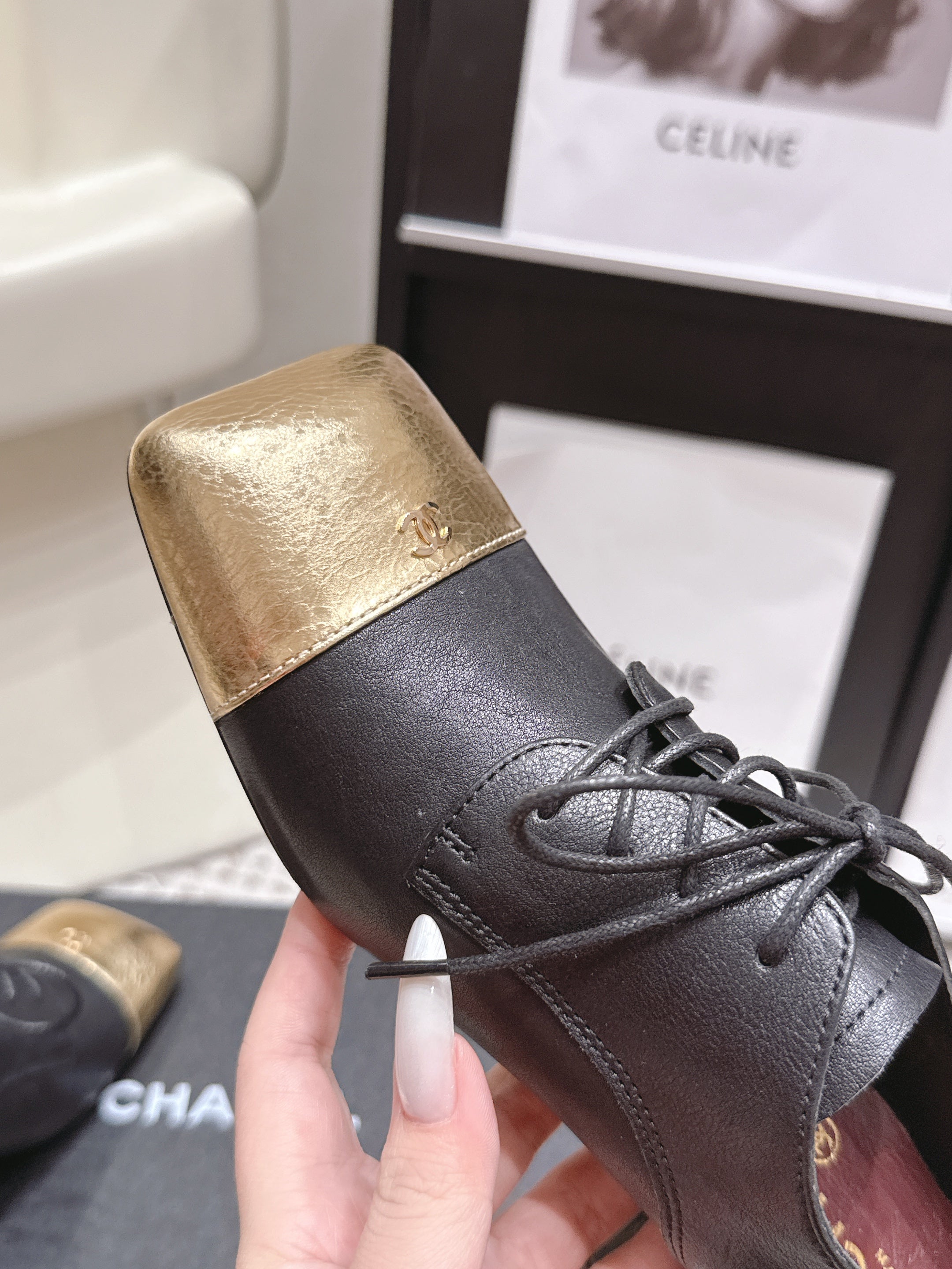 CHANEL 26S LACE-UP OXFORD HEELS IN BLACK CALFSKIN WITH GOLD TOE CAP