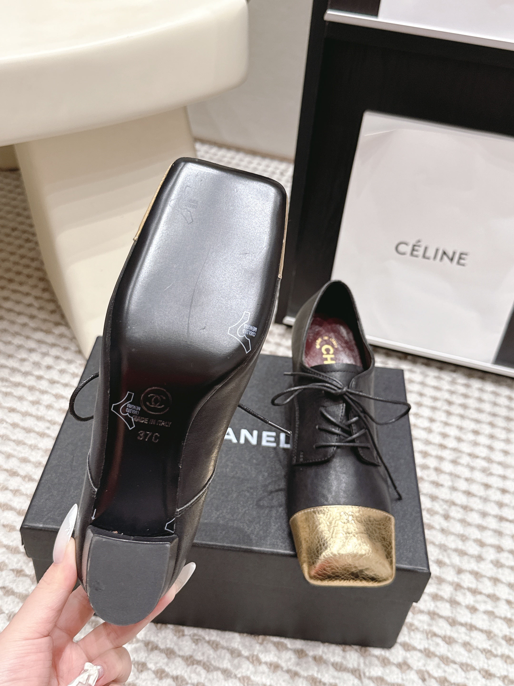 CHANEL 26S LACE-UP OXFORD HEELS IN BLACK CALFSKIN WITH GOLD TOE CAP
