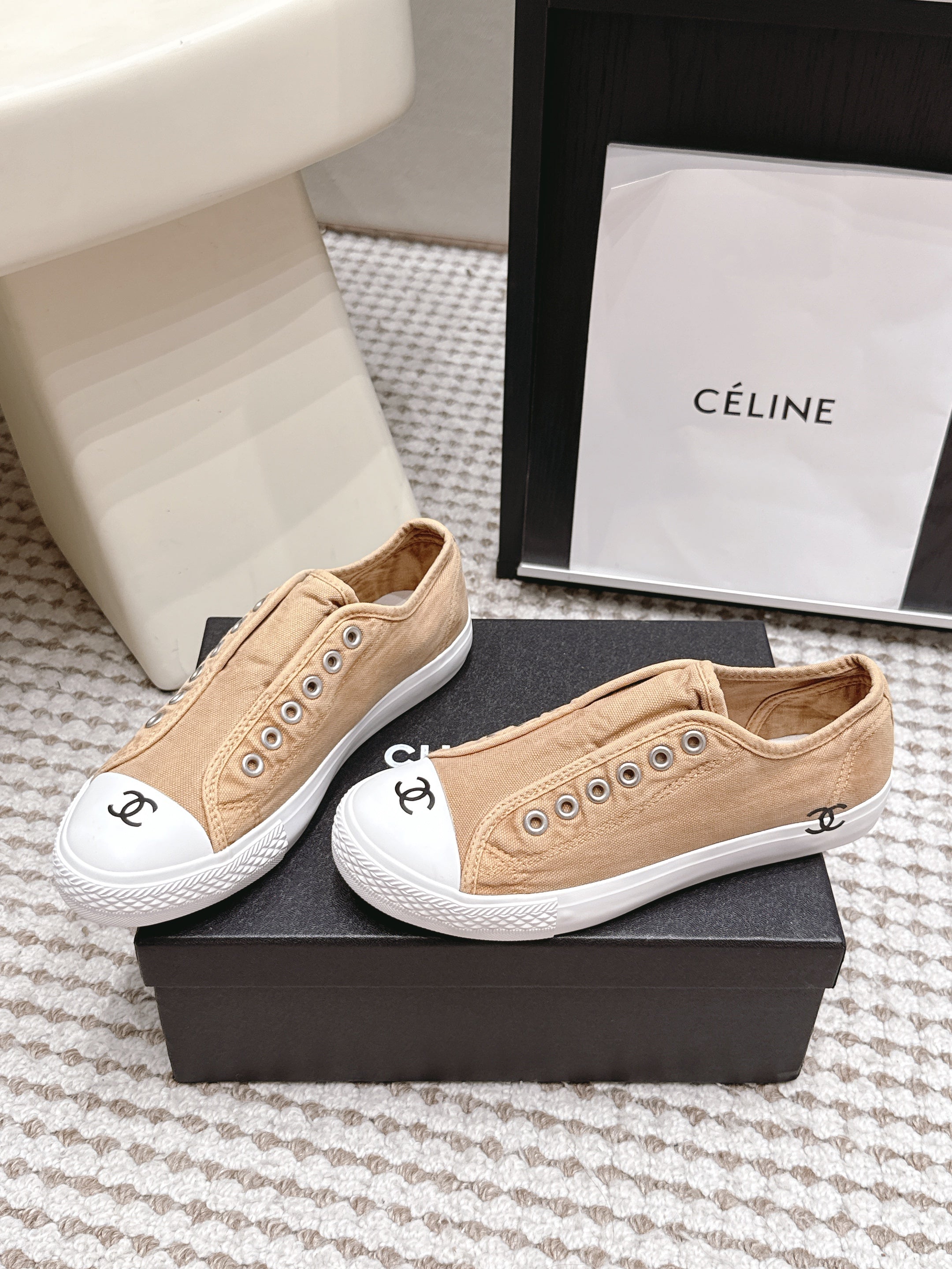 CHANEL 26S SNEAKERS IN BEIGE CANVAS