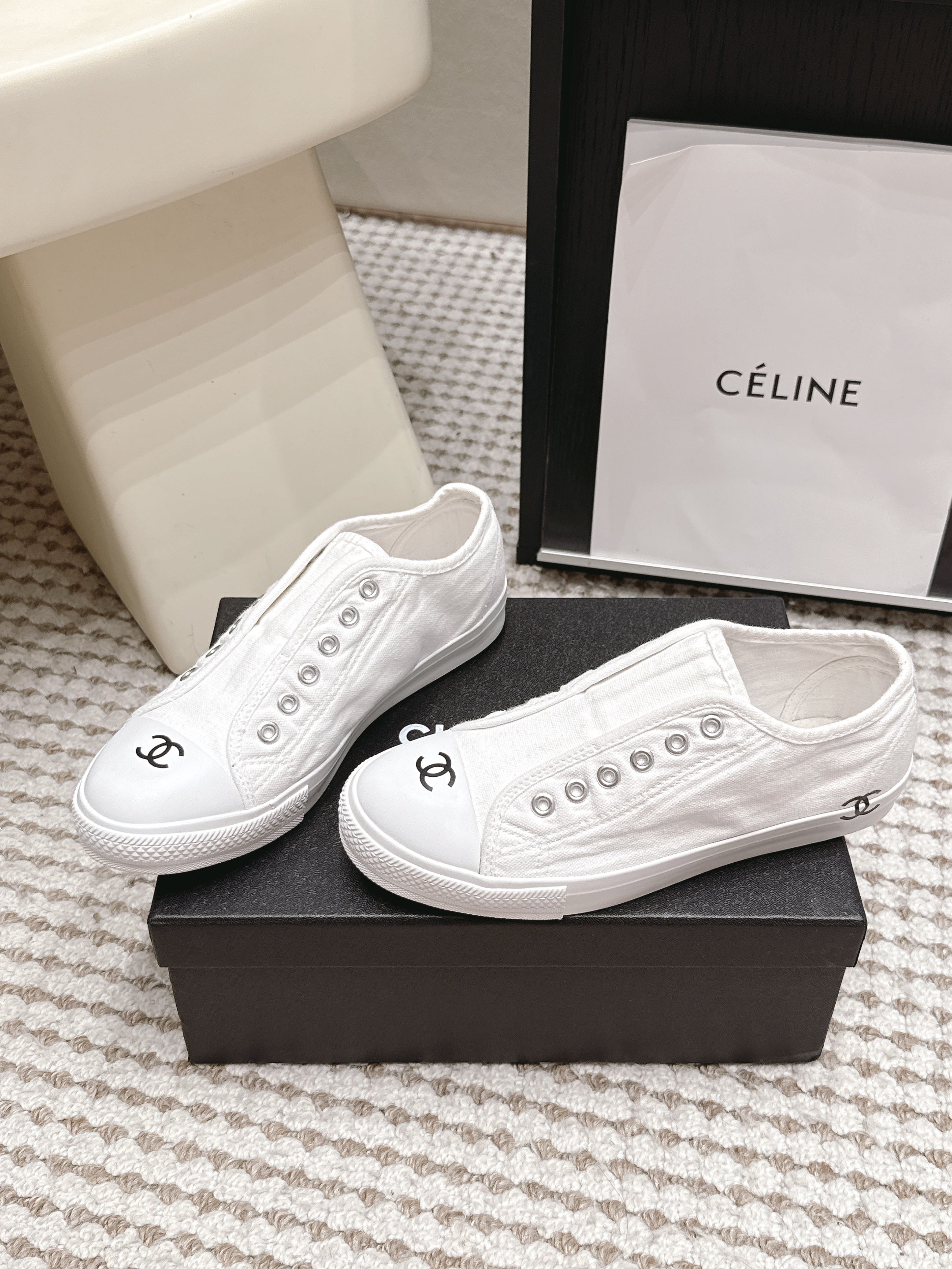 CHANEL 26S SNEAKERS IN WHITE CANVAS