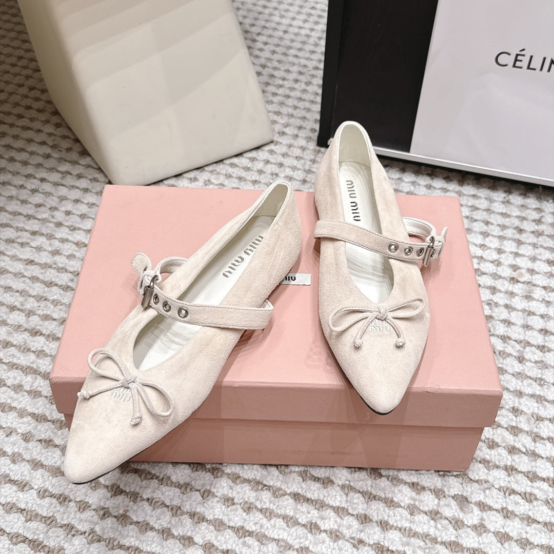 MIUMIU 26S MARY JANE BALLET IN LIGHT BEIGE SUEDE WITH BUCKLE STRAP