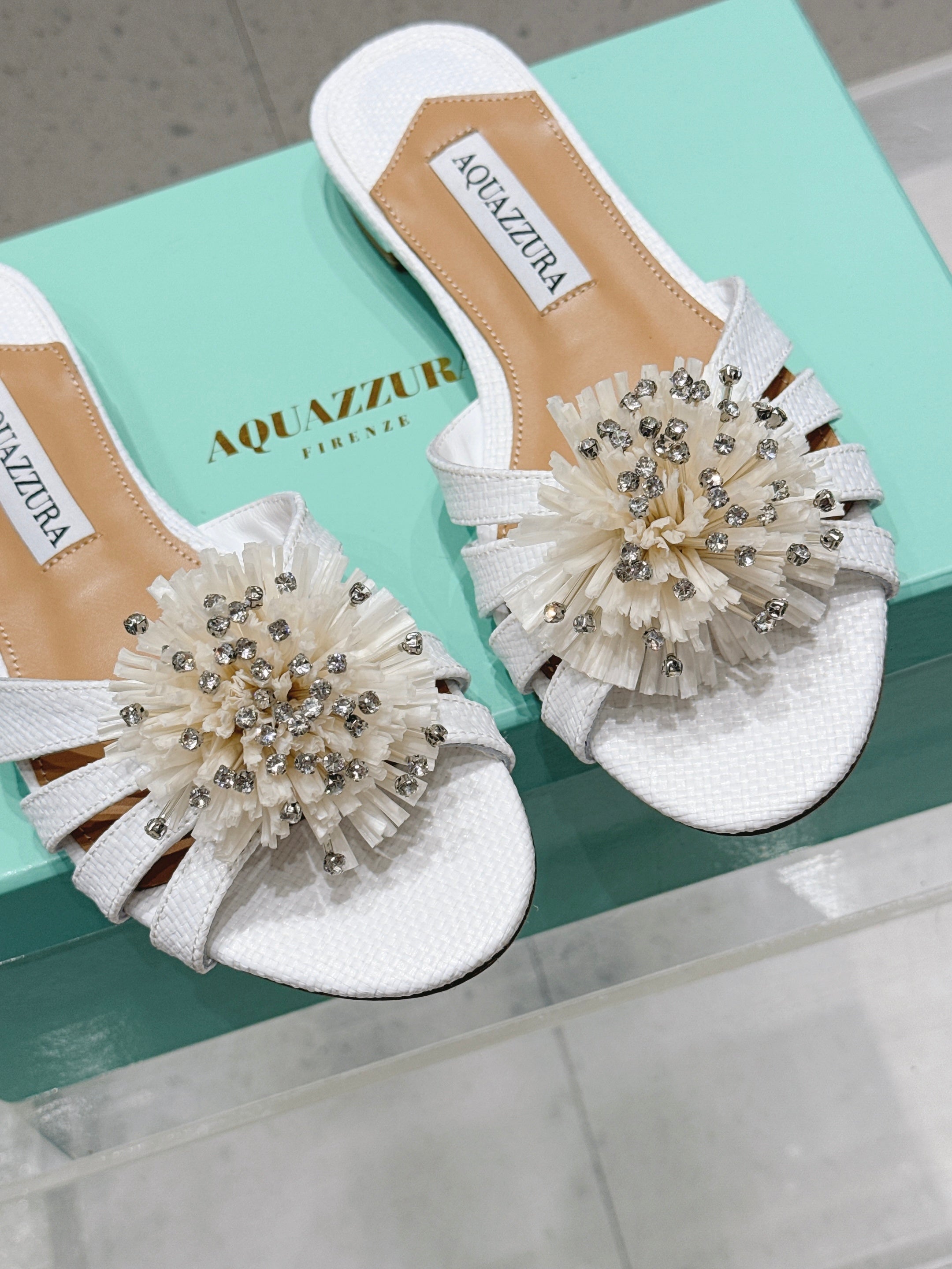 AQUAZZURA 26S SANDALS IN WHITE WOVEN RAFFIA