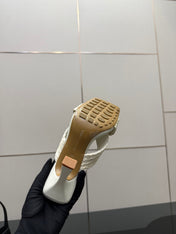 BOTTEGA VENETA 26S HEELED SANDALS 95 MM IN CREAM WHITE CALFSKIN AND RAFFIA