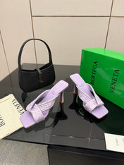 BOTTEGA VENETA 26S HEELED SANDALS 95 MM IN LIGHT PURPLE CALFSKIN AND RAFFIA