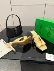 BOTTEGA VENETA 26S HEELED SANDALS 95 MM IN LIGHT YELLOW CALFSKIN AND RAFFIA