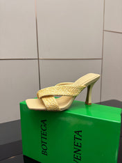 BOTTEGA VENETA 26S HEELED SANDALS 95 MM IN LIGHT YELLOW CALFSKIN AND RAFFIA