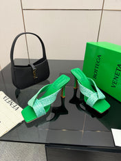 BOTTEGA VENETA 26S HEELED SANDALS 95 MM IN GREEN CALFSKIN AND RAFFIA