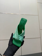 BOTTEGA VENETA 26S HEELED SANDALS 95 MM IN GREEN CALFSKIN AND RAFFIA